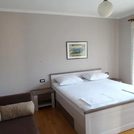 30072 - Goran דירה *